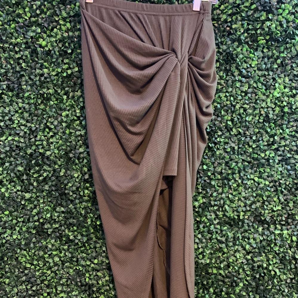 BRAND NEW Blue Rain Army Green Skirt